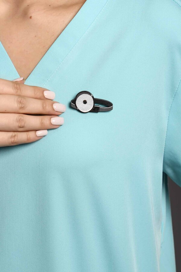 Брошь "Налобный" (дерево) Брошь "Налобный" (дерево)