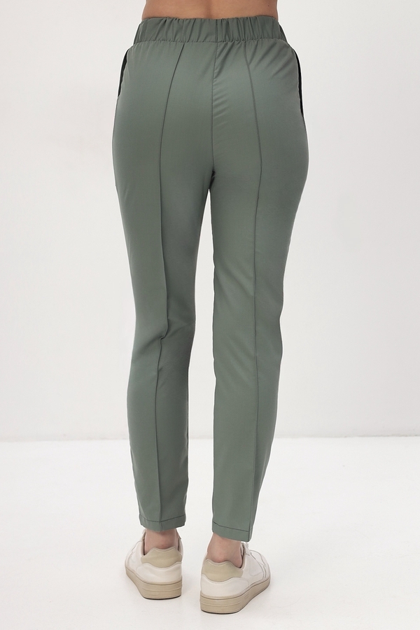 4-90-27-3 Костюм жен. (AURA, 3/4 рук, кн) (72, Нет, 72, 52 размер, 170-176)