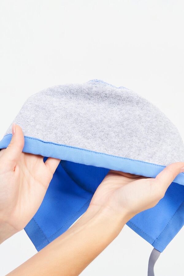 9-11-15-0 Шапочка унисекс (Curly) (10 Azur blue, 45, 54-60 размер)