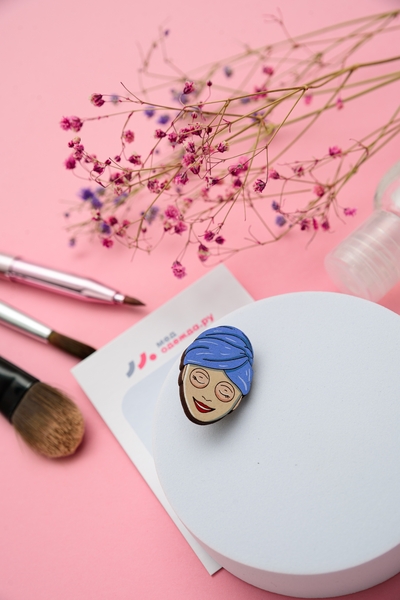 Брошь "Маска на лицо" (Неизвестная характеристика)